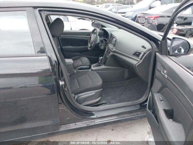 Photo 4 VIN: 5NPD84LFXJH393348 - HYUNDAI ELANTRA 