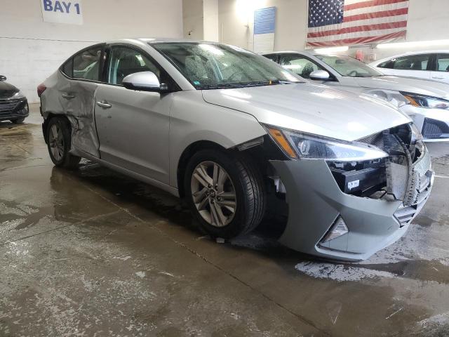 Photo 3 VIN: 5NPD84LFXKH403135 - HYUNDAI ELANTRA SE 