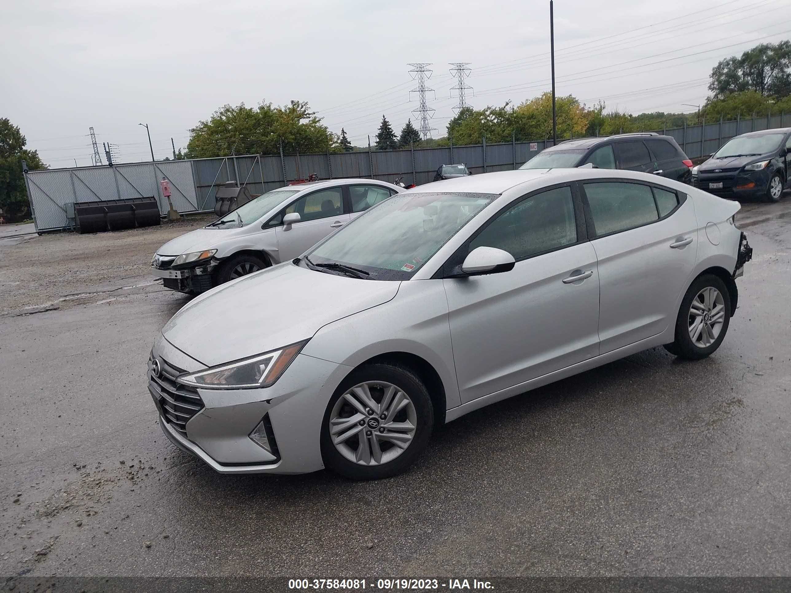 Photo 1 VIN: 5NPD84LFXKH415821 - HYUNDAI ELANTRA 