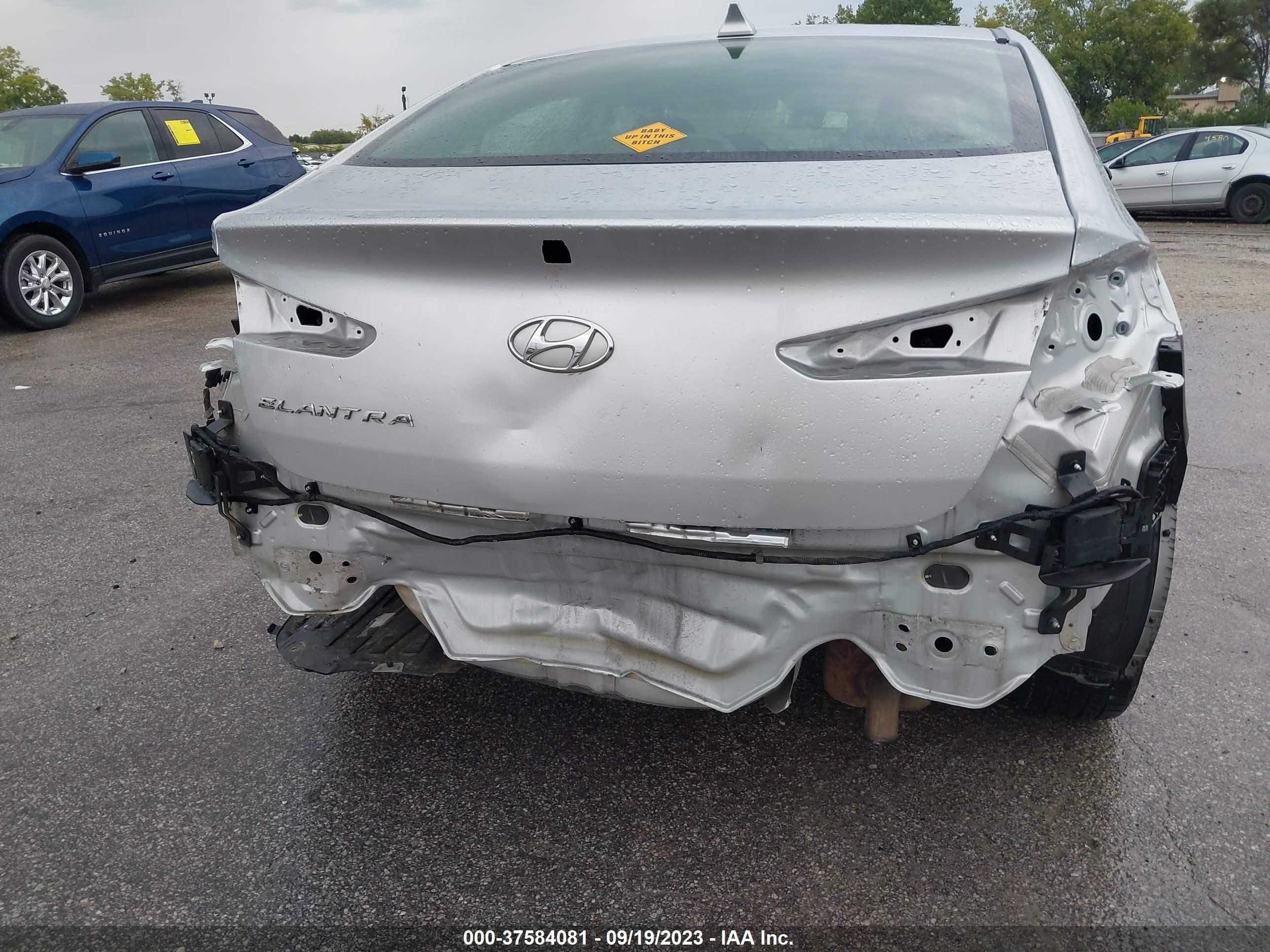 Photo 5 VIN: 5NPD84LFXKH415821 - HYUNDAI ELANTRA 