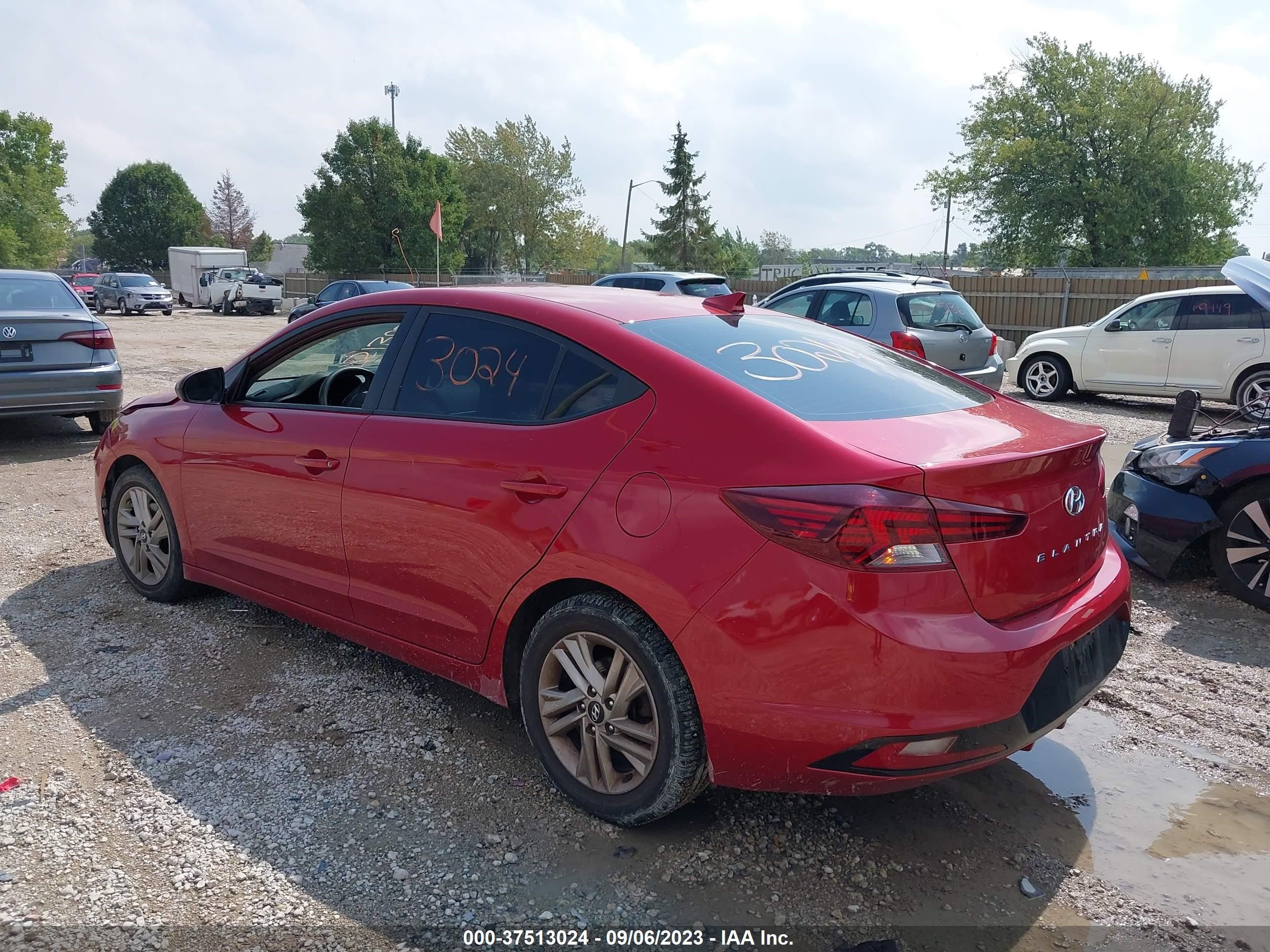 Photo 2 VIN: 5NPD84LFXKH429301 - HYUNDAI ELANTRA 