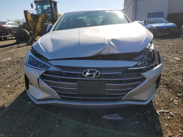 Photo 4 VIN: 5NPD84LFXKH468454 - HYUNDAI ELANTRA 