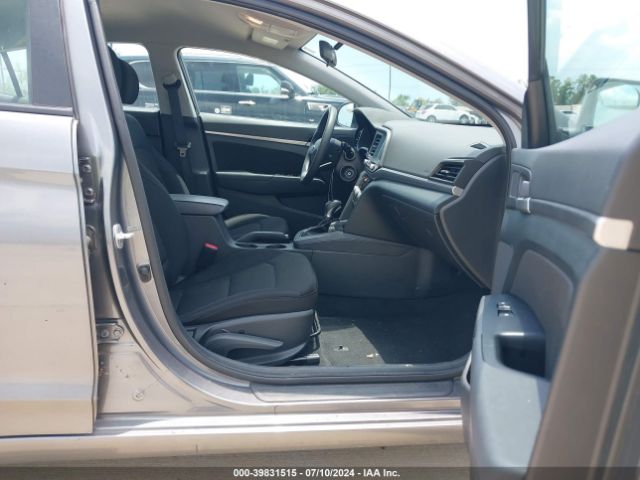 Photo 4 VIN: 5NPD84LFXLH516309 - HYUNDAI ELANTRA 