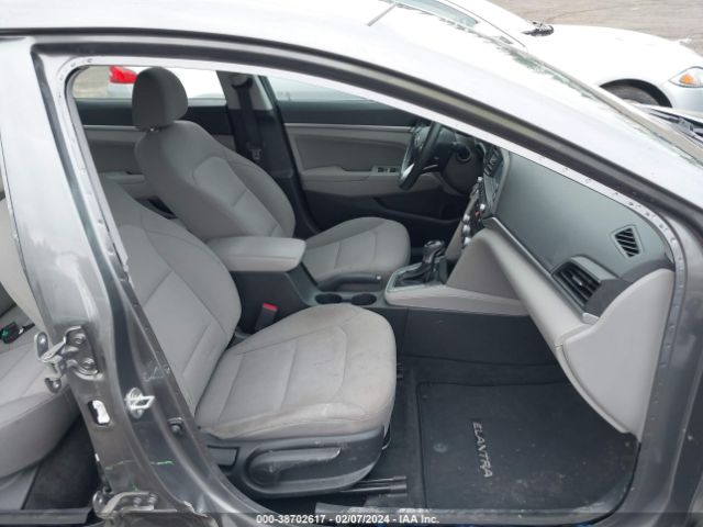 Photo 4 VIN: 5NPD84LFXLH520764 - HYUNDAI ELANTRA 