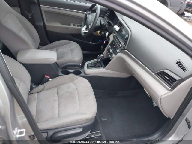 Photo 4 VIN: 5NPD84LFXLH557684 - HYUNDAI ELANTRA 