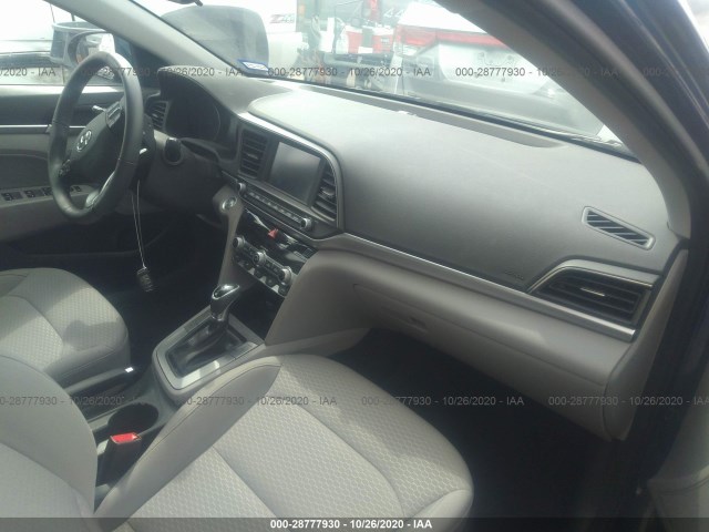 Photo 4 VIN: 5NPD84LFXLH564084 - HYUNDAI ELANTRA 