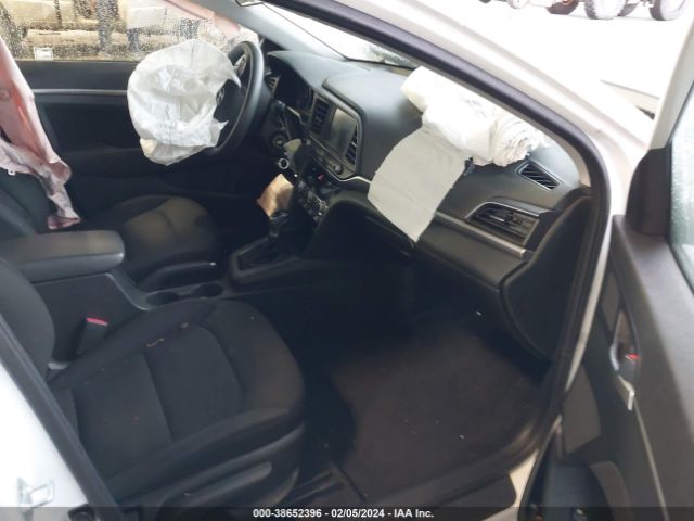 Photo 4 VIN: 5NPD84LFXLH583363 - HYUNDAI ELANTRA 