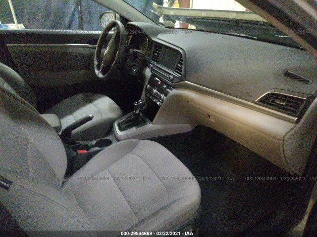 Photo 4 VIN: 5NPD84LFXLH603580 - HYUNDAI ELANTRA 