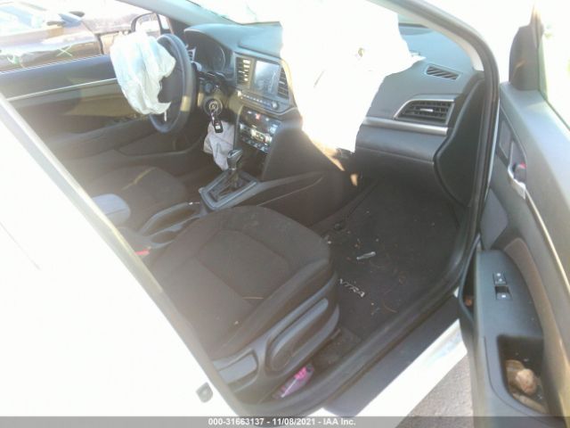 Photo 4 VIN: 5NPD84LFXLH605944 - HYUNDAI ELANTRA 