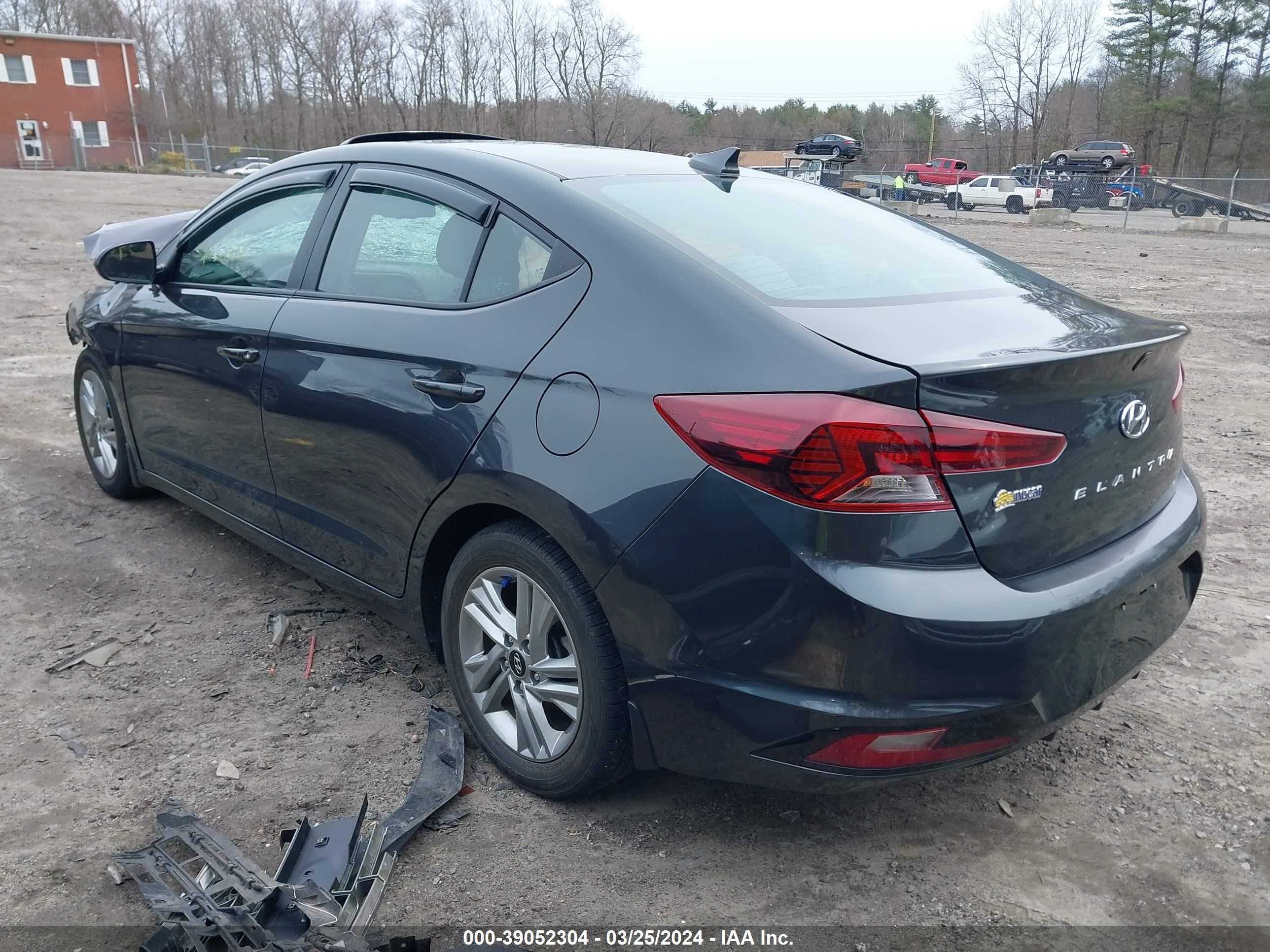 Photo 2 VIN: 5NPD84LFXLH608312 - HYUNDAI ELANTRA 