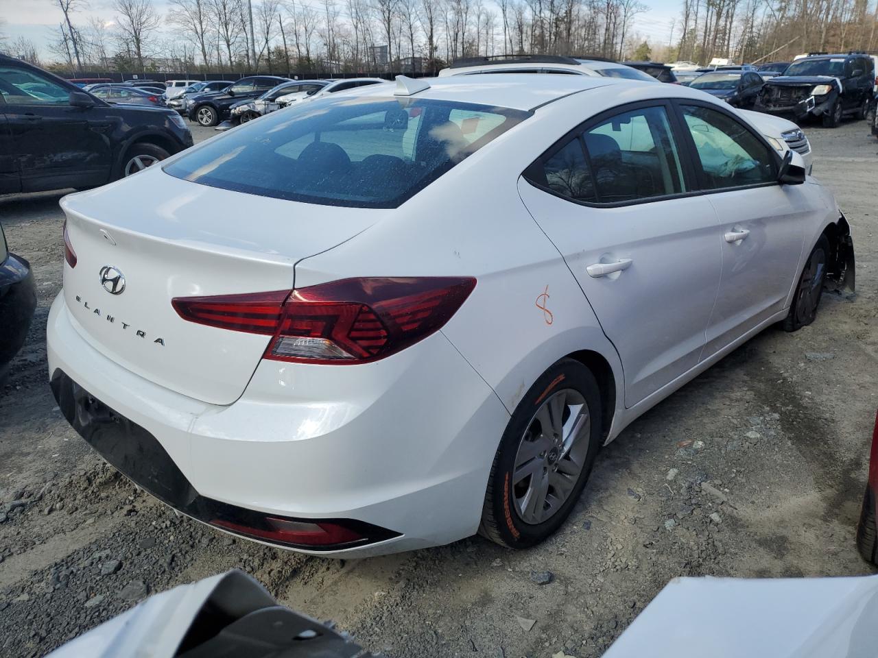 Photo 2 VIN: 5NPD84LFXLH629483 - HYUNDAI ELANTRA 