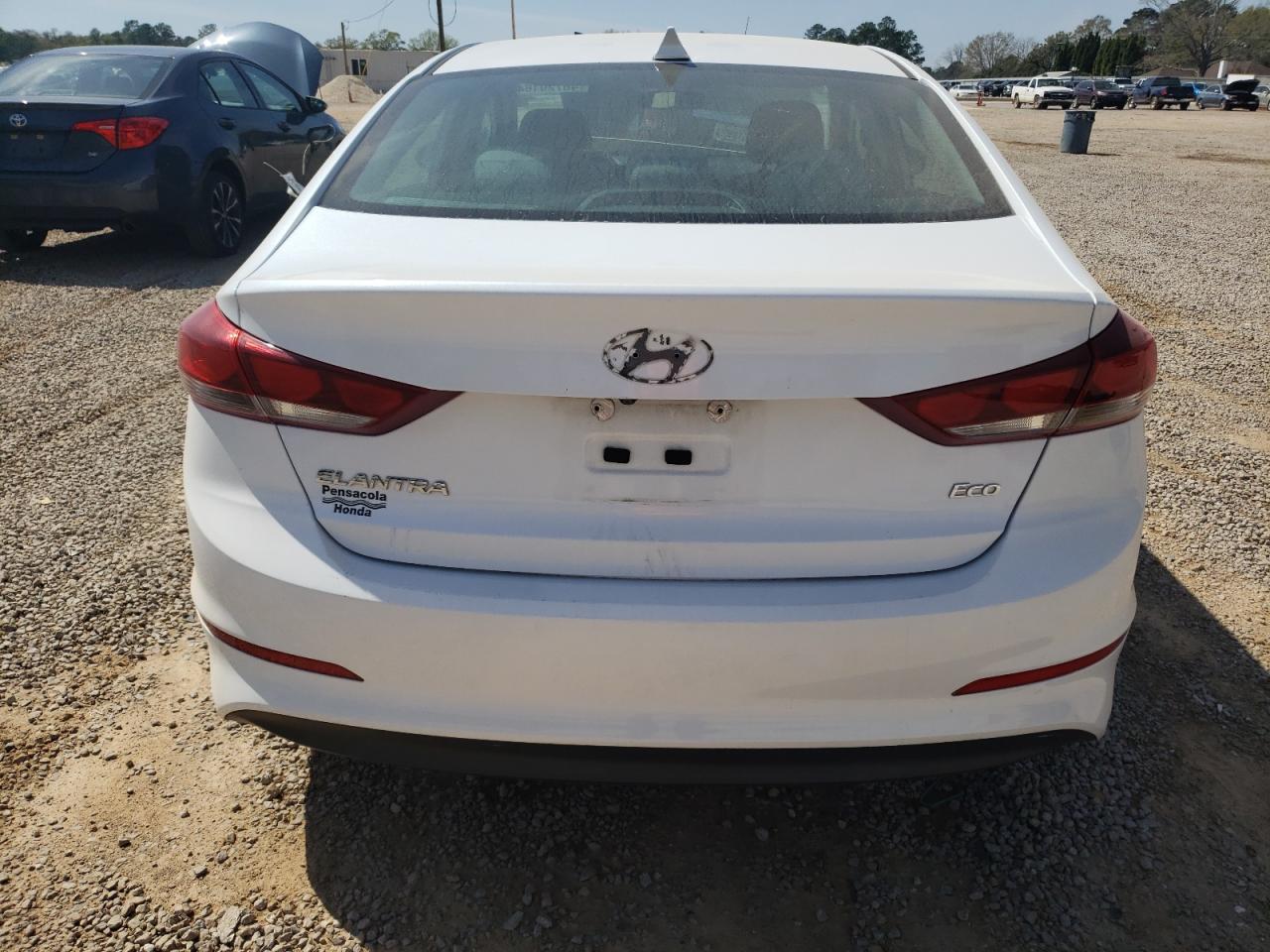 Photo 5 VIN: 5NPD94LA1HH071810 - HYUNDAI ELANTRA 