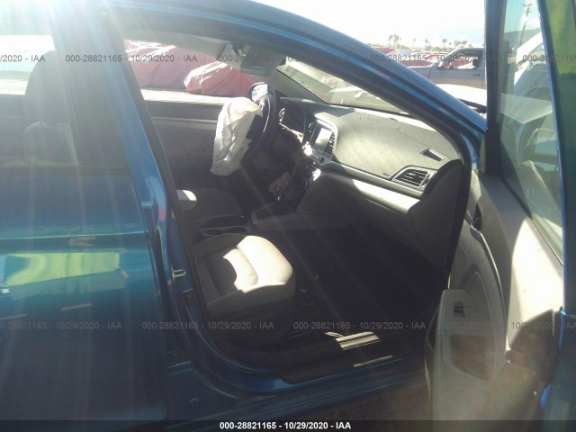 Photo 4 VIN: 5NPD94LA5HH072961 - HYUNDAI ELANTRA 