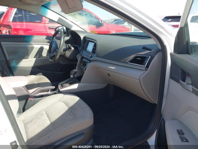 Photo 4 VIN: 5NPD94LA5HH097617 - HYUNDAI ELANTRA 