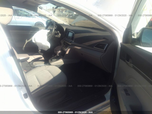 Photo 4 VIN: 5NPD94LA6HH128423 - HYUNDAI ELANTRA 