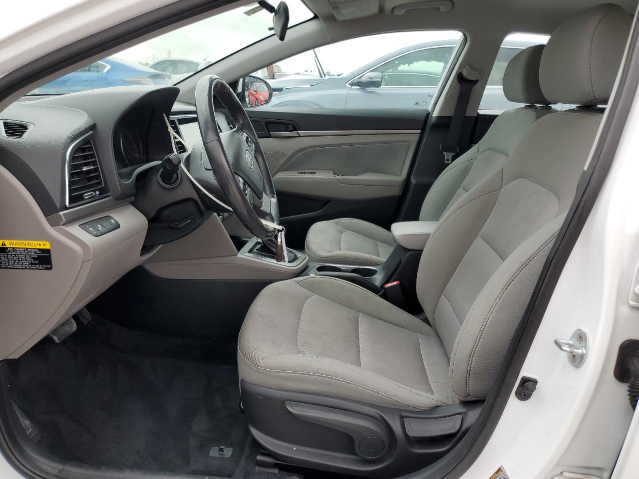 Photo 6 VIN: 5NPD94LA7HH095531 - HYUNDAI ELANTRA 