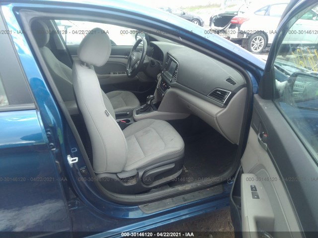 Photo 4 VIN: 5NPD94LA9HH061851 - HYUNDAI ELANTRA 