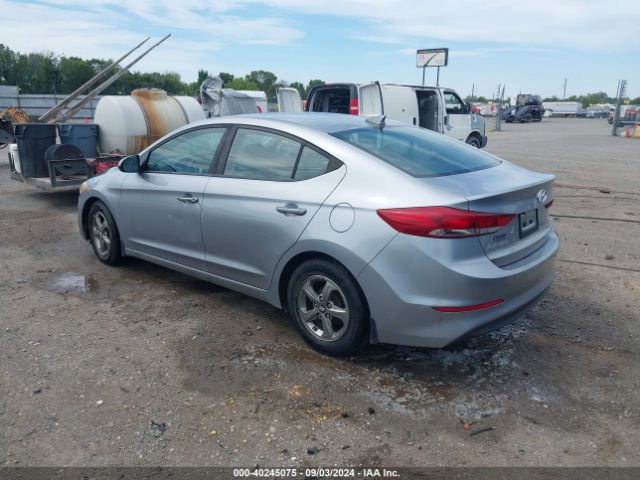 Photo 2 VIN: 5NPD94LAXHH121510 - HYUNDAI ELANTRA 