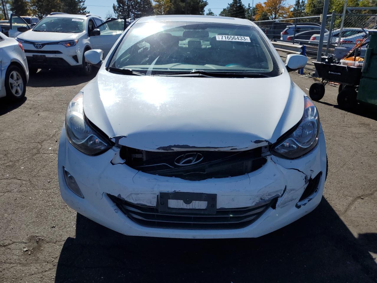 Photo 4 VIN: 5NPDH4AE0BH004860 - HYUNDAI ELANTRA 