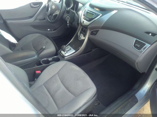 Photo 4 VIN: 5NPDH4AE0BH006897 - HYUNDAI ELANTRA 