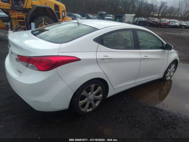 Photo 3 VIN: 5NPDH4AE0BH011887 - HYUNDAI ELANTRA 