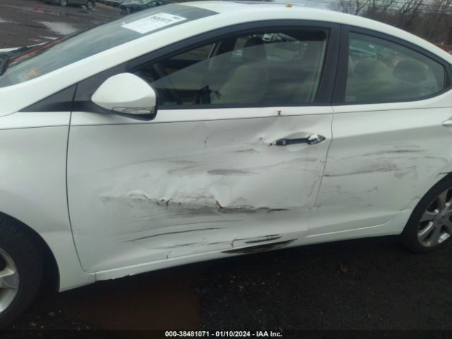 Photo 5 VIN: 5NPDH4AE0BH011887 - HYUNDAI ELANTRA 