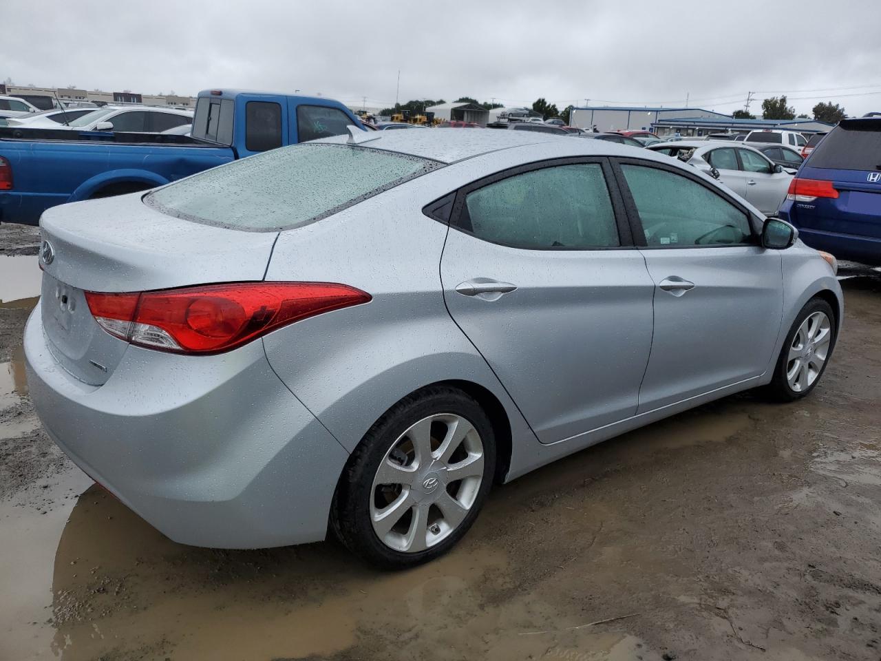 Photo 2 VIN: 5NPDH4AE0BH016331 - HYUNDAI ELANTRA 