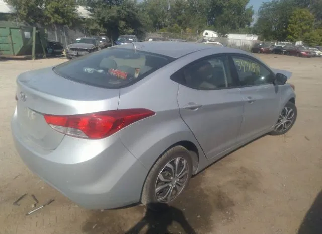 Photo 3 VIN: 5NPDH4AE0BH020072 - HYUNDAI ELANTRA 