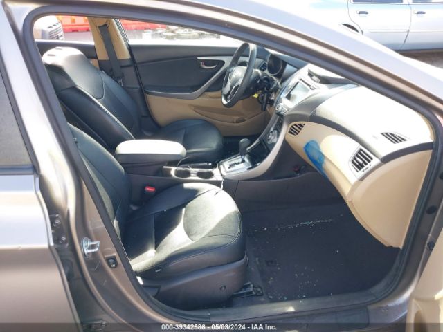 Photo 4 VIN: 5NPDH4AE0BH035297 - HYUNDAI ELANTRA 