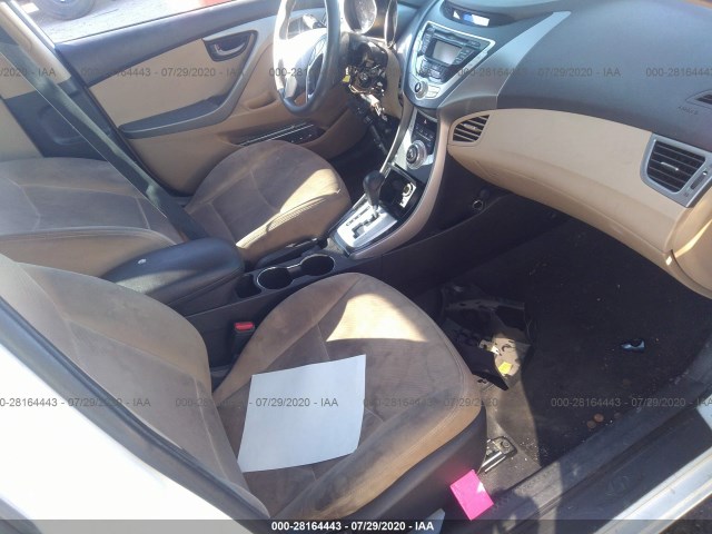 Photo 4 VIN: 5NPDH4AE0BH036532 - HYUNDAI ELANTRA 