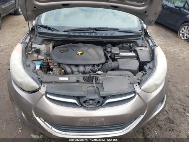 Photo 9 VIN: 5NPDH4AE0BH037082 - HYUNDAI ELANTRA 