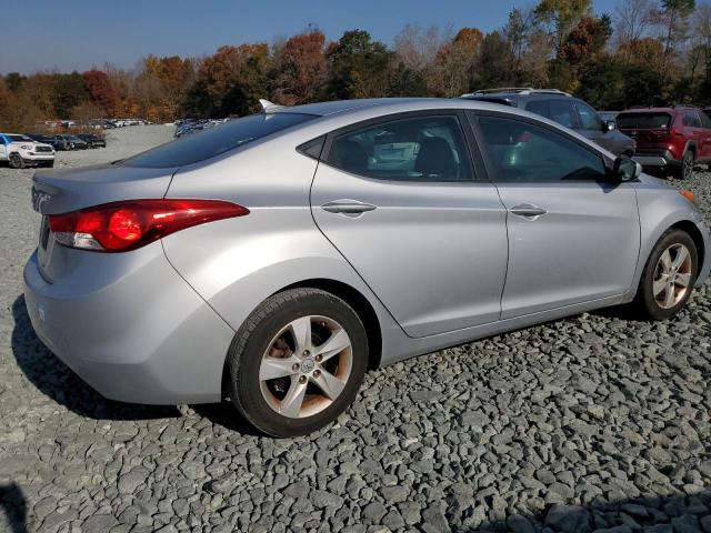 Photo 2 VIN: 5NPDH4AE0BH038412 - HYUNDAI ELANTRA 