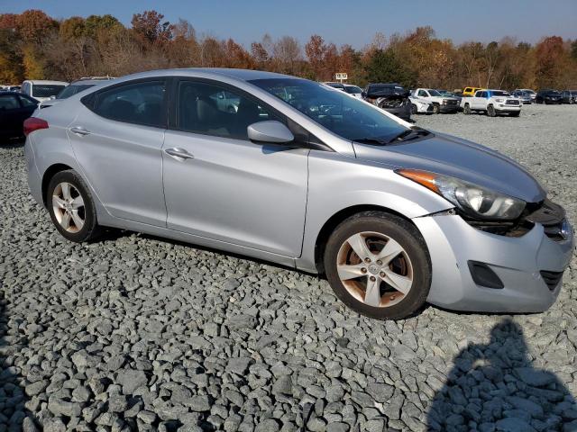 Photo 3 VIN: 5NPDH4AE0BH038412 - HYUNDAI ELANTRA 