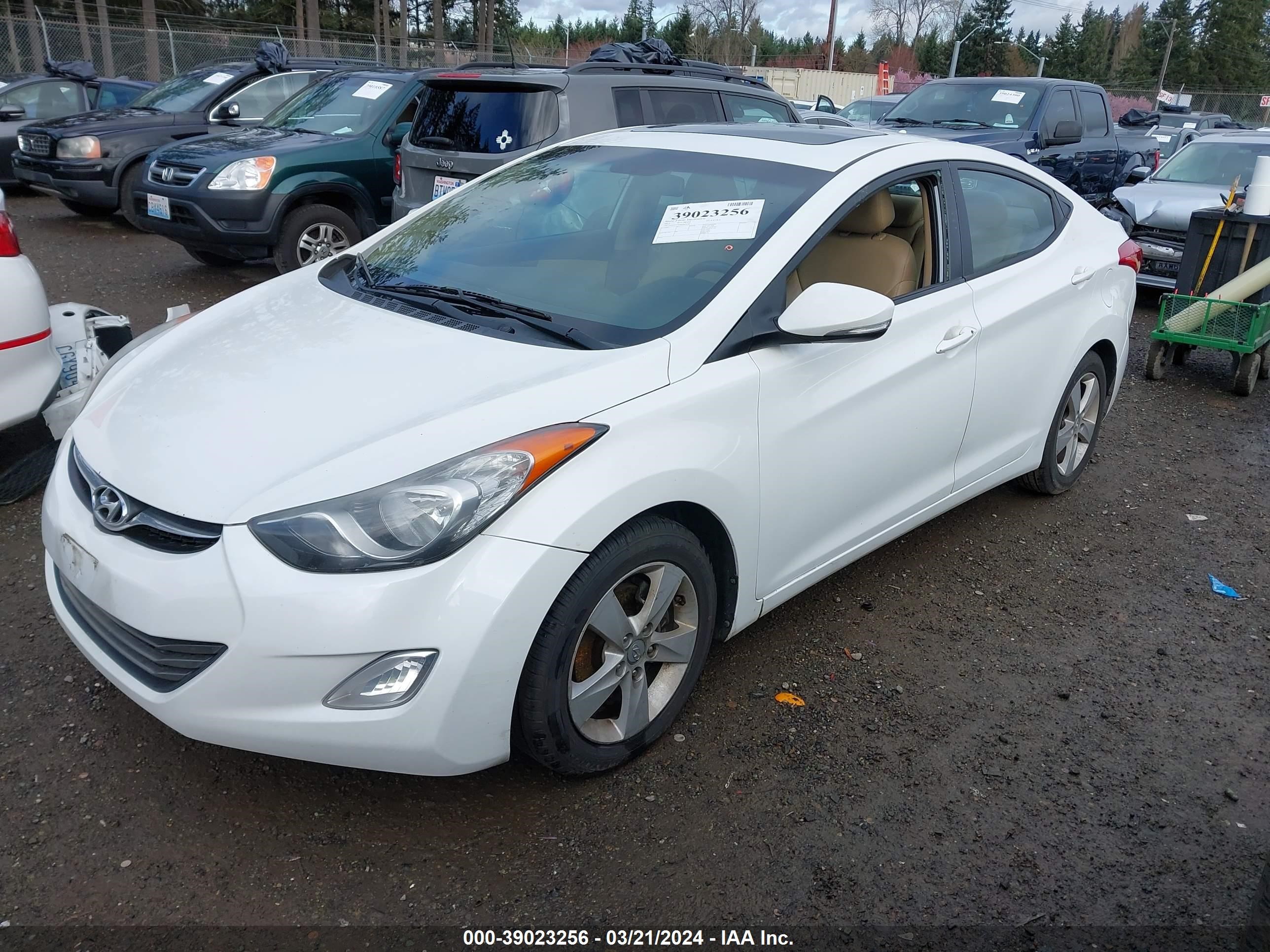 Photo 1 VIN: 5NPDH4AE0BH044582 - HYUNDAI ELANTRA 