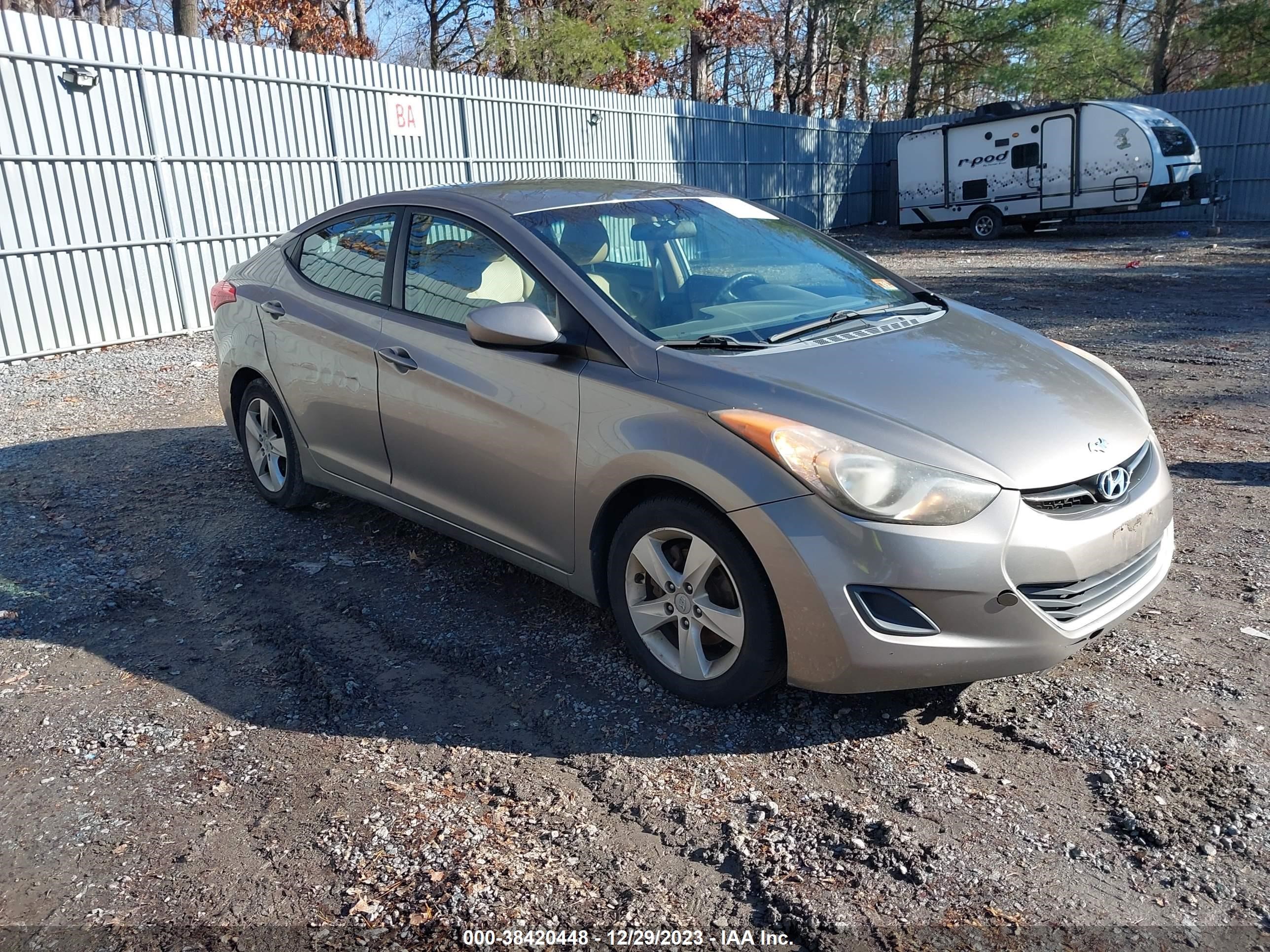 Photo 0 VIN: 5NPDH4AE0BH048423 - HYUNDAI ELANTRA 