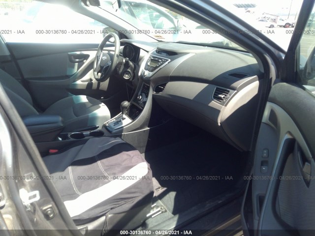 Photo 4 VIN: 5NPDH4AE0BH058143 - HYUNDAI ELANTRA 