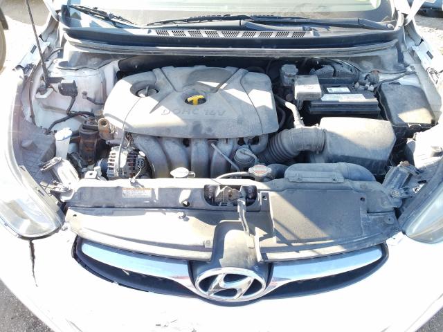 Photo 6 VIN: 5NPDH4AE0CH071962 - HYUNDAI ELANTRA GL 