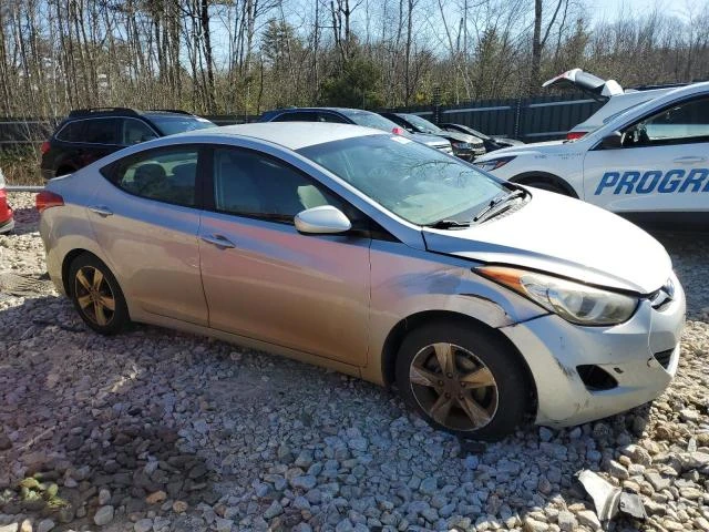 Photo 3 VIN: 5NPDH4AE0CH072089 - HYUNDAI ELANTRA GL 