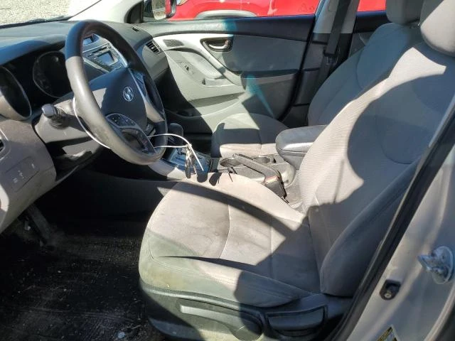 Photo 6 VIN: 5NPDH4AE0CH072089 - HYUNDAI ELANTRA GL 