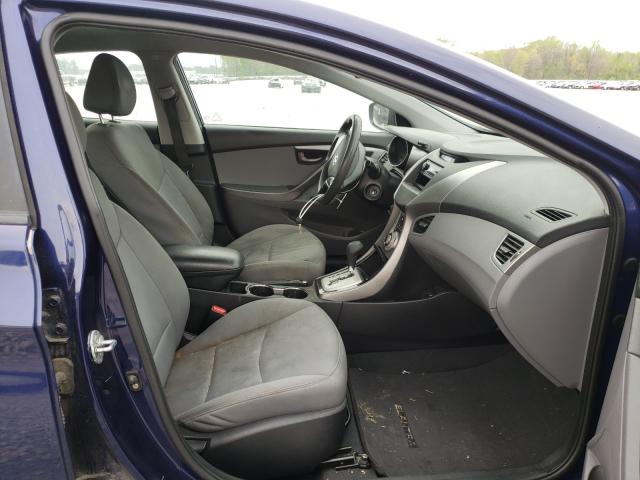 Photo 4 VIN: 5NPDH4AE0CH074070 - HYUNDAI ELANTRA GL 