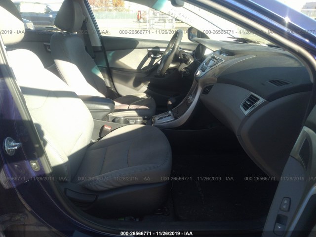 Photo 4 VIN: 5NPDH4AE0CH103308 - HYUNDAI ELANTRA 