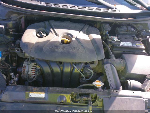 Photo 9 VIN: 5NPDH4AE0CH106970 - HYUNDAI ELANTRA 