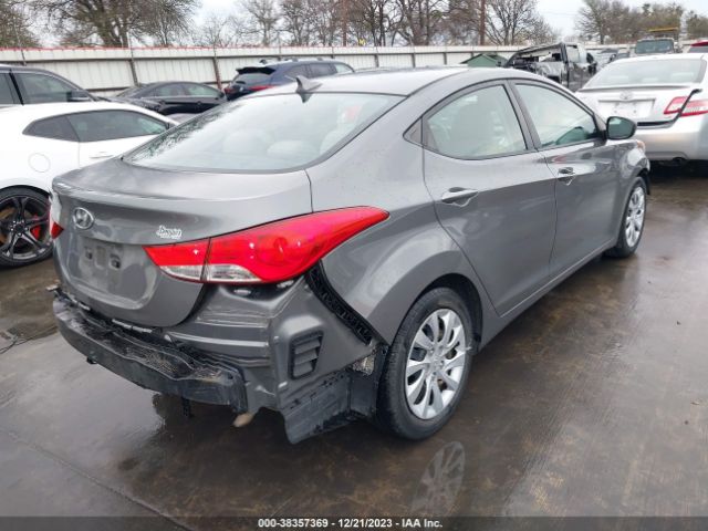 Photo 3 VIN: 5NPDH4AE0CH134705 - HYUNDAI ELANTRA 