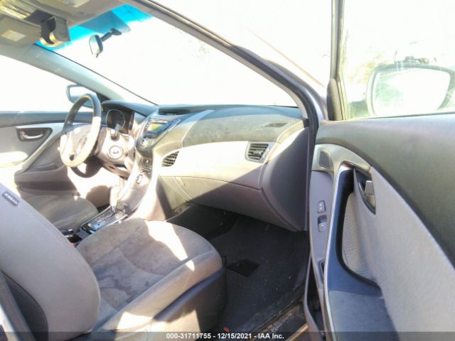 Photo 4 VIN: 5NPDH4AE0DH174963 - HYUNDAI ELANTRA 