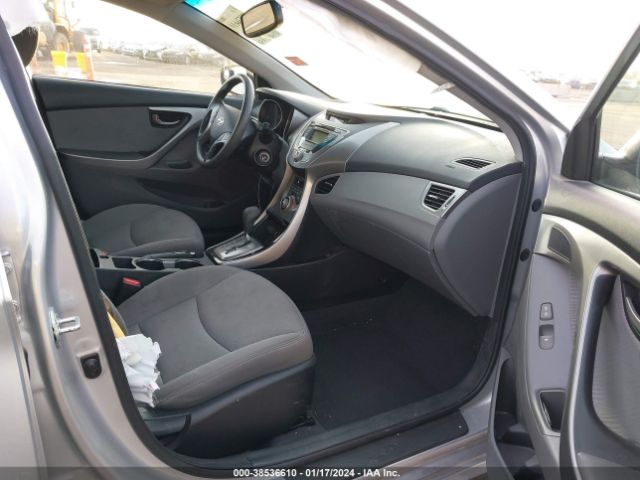 Photo 4 VIN: 5NPDH4AE0DH184764 - HYUNDAI ELANTRA 