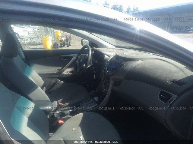 Photo 4 VIN: 5NPDH4AE0DH194470 - HYUNDAI ELANTRA 