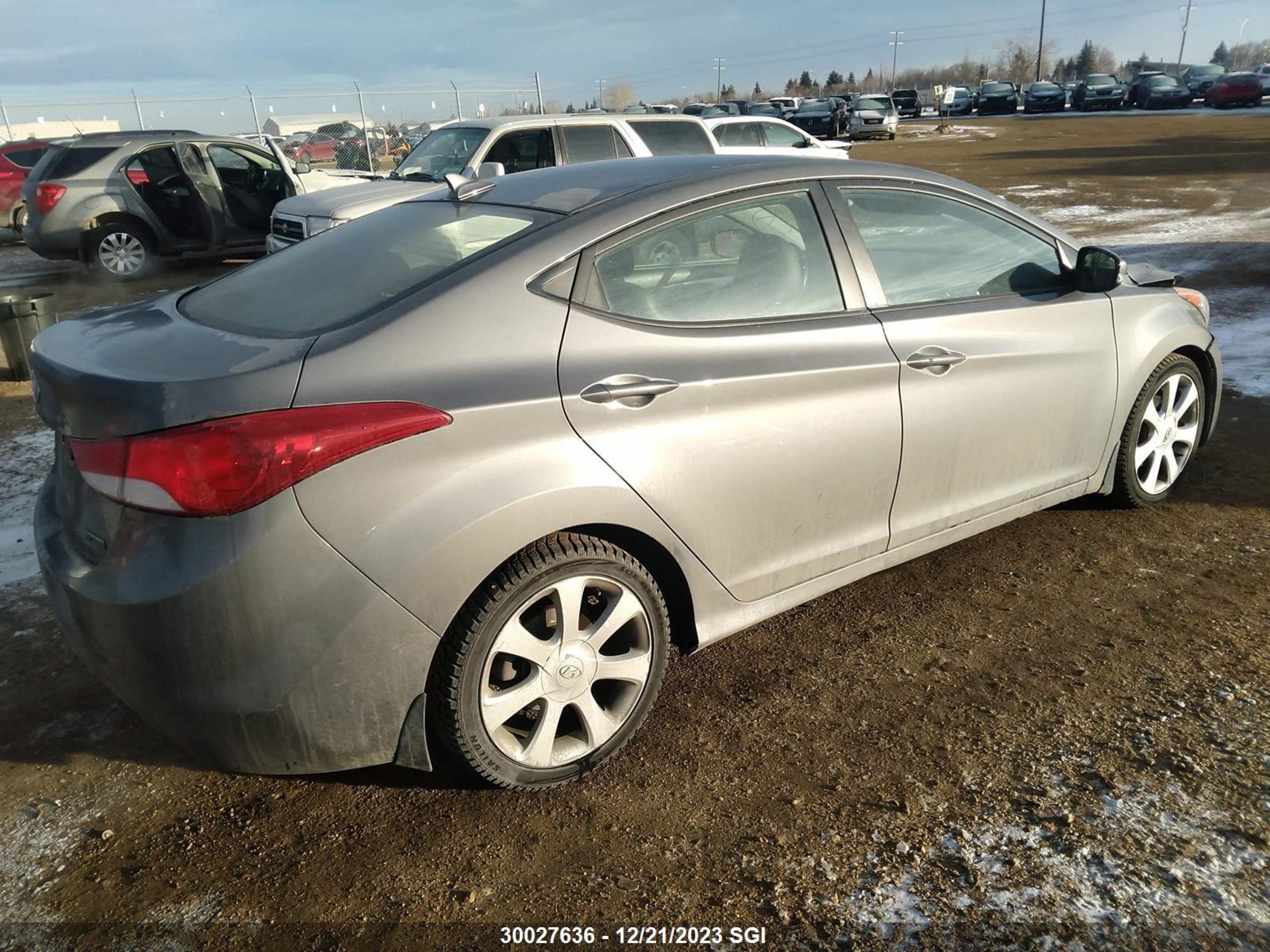 Photo 3 VIN: 5NPDH4AE0DH202731 - HYUNDAI ELANTRA 