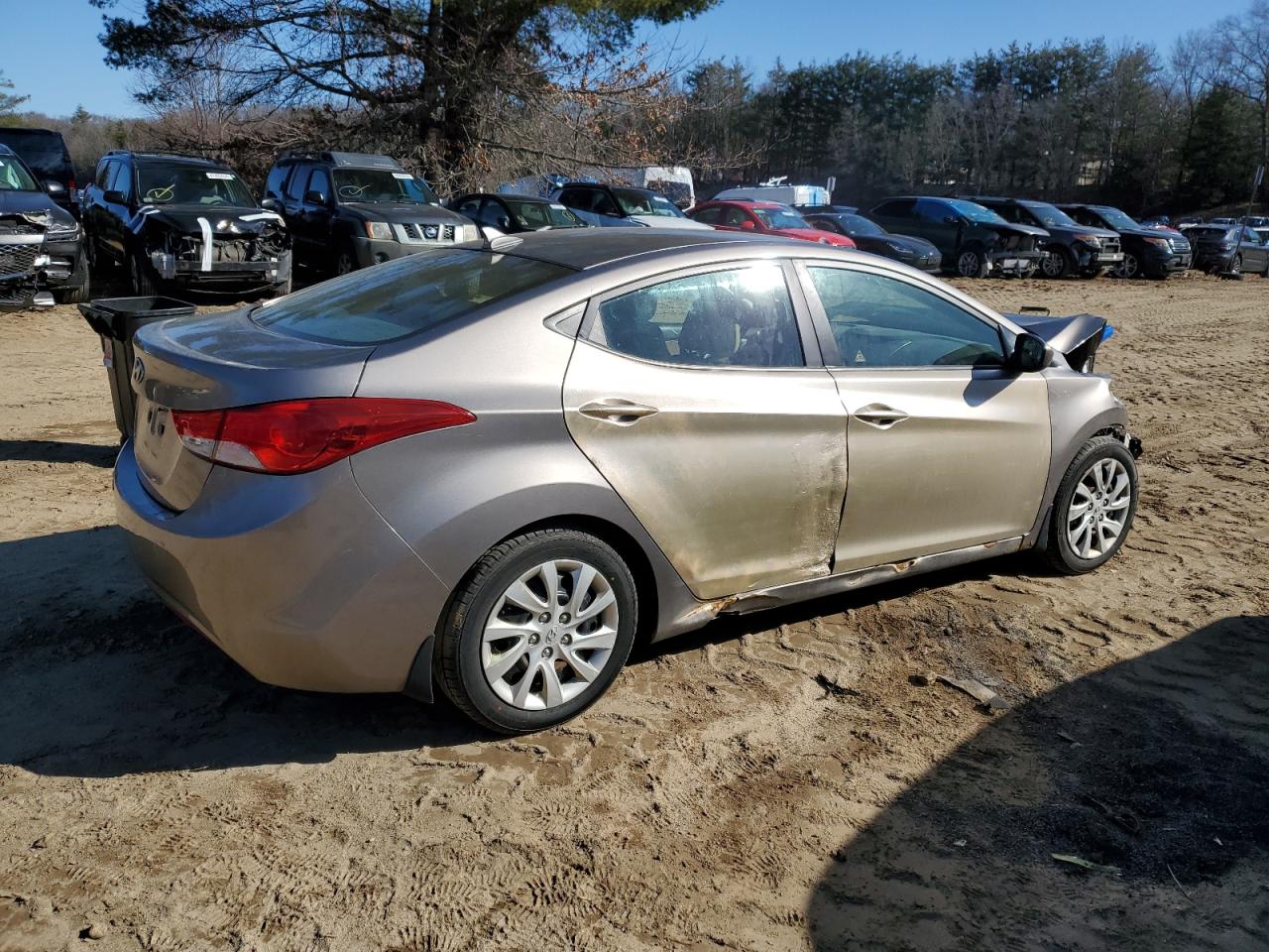 Photo 2 VIN: 5NPDH4AE0DH203152 - HYUNDAI ELANTRA 