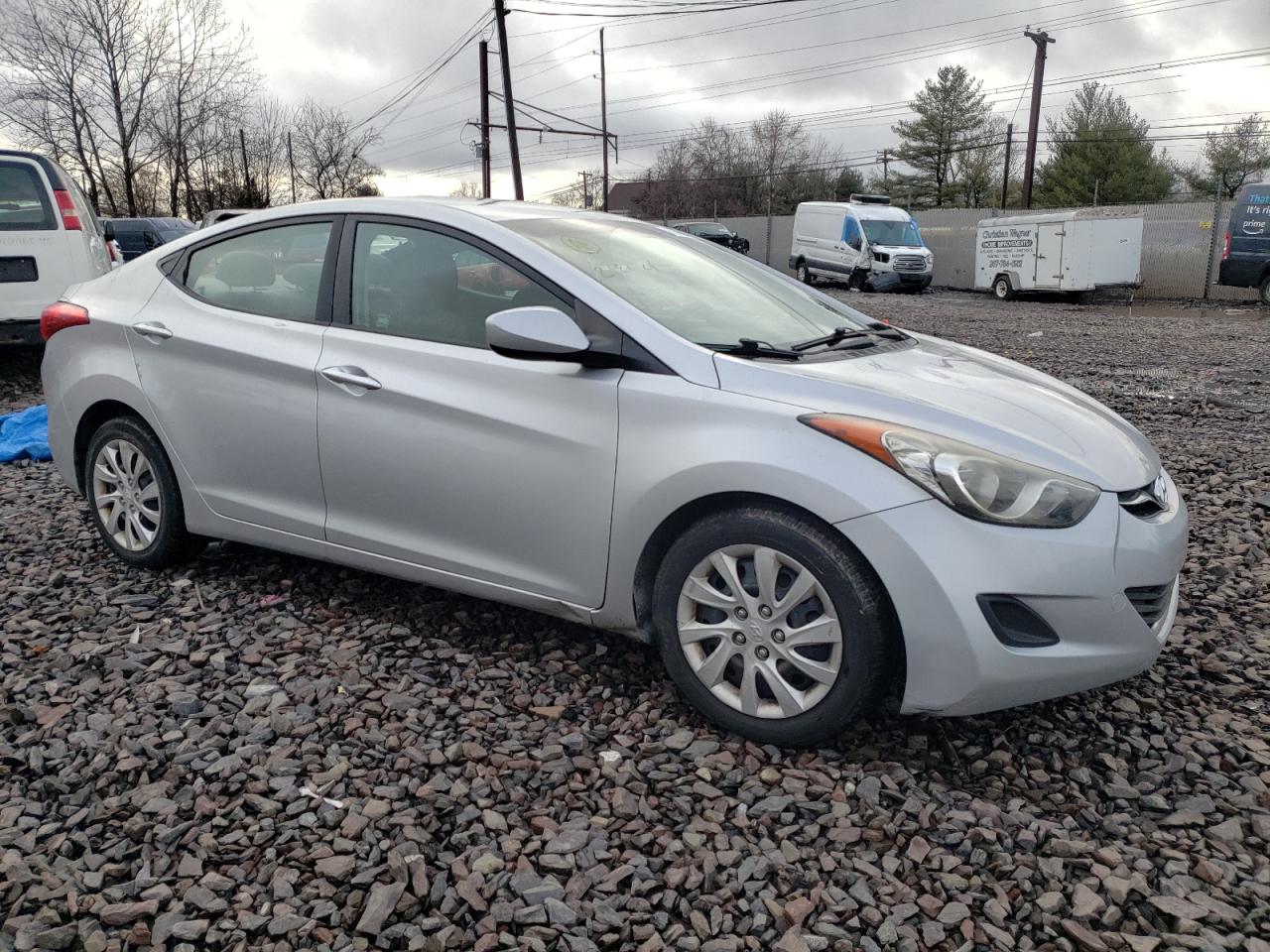 Photo 3 VIN: 5NPDH4AE0DH203684 - HYUNDAI ELANTRA 