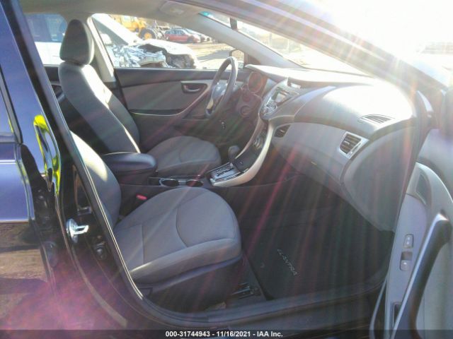 Photo 4 VIN: 5NPDH4AE0DH214975 - HYUNDAI ELANTRA 